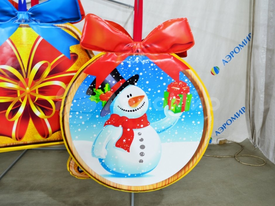 Подвесные новогодние игрушки для улицы