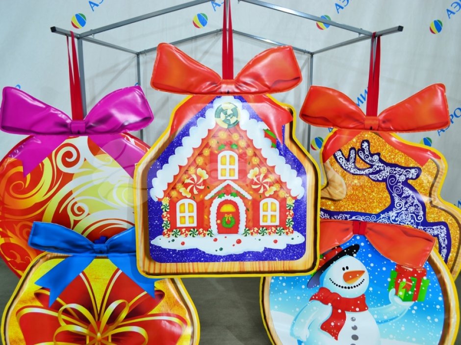 Подвесные новогодние игрушки для улицы