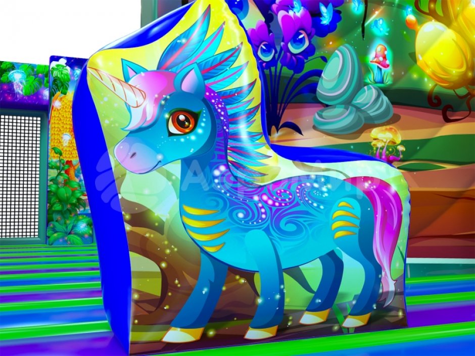 Большая фантазия — надувной батут площадью 110 м²