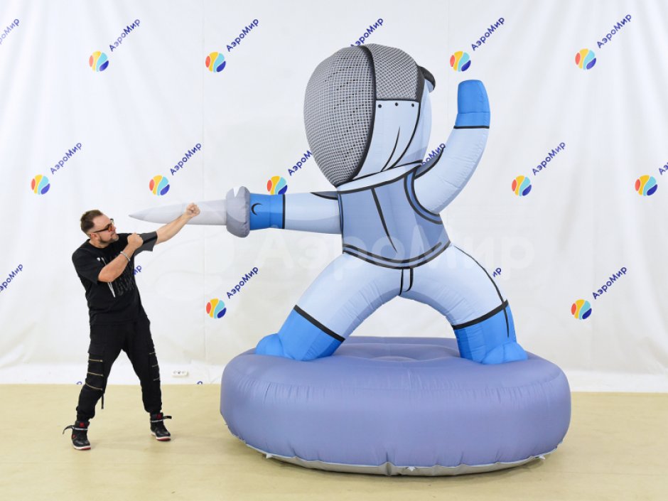 надувной фехтовальщик