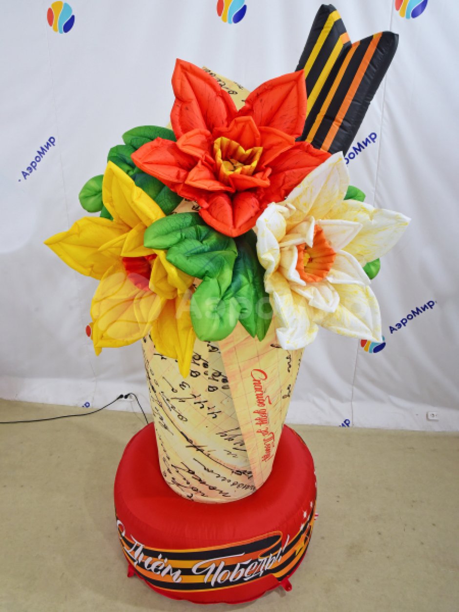 Конверт с цветами ко Дню Победы