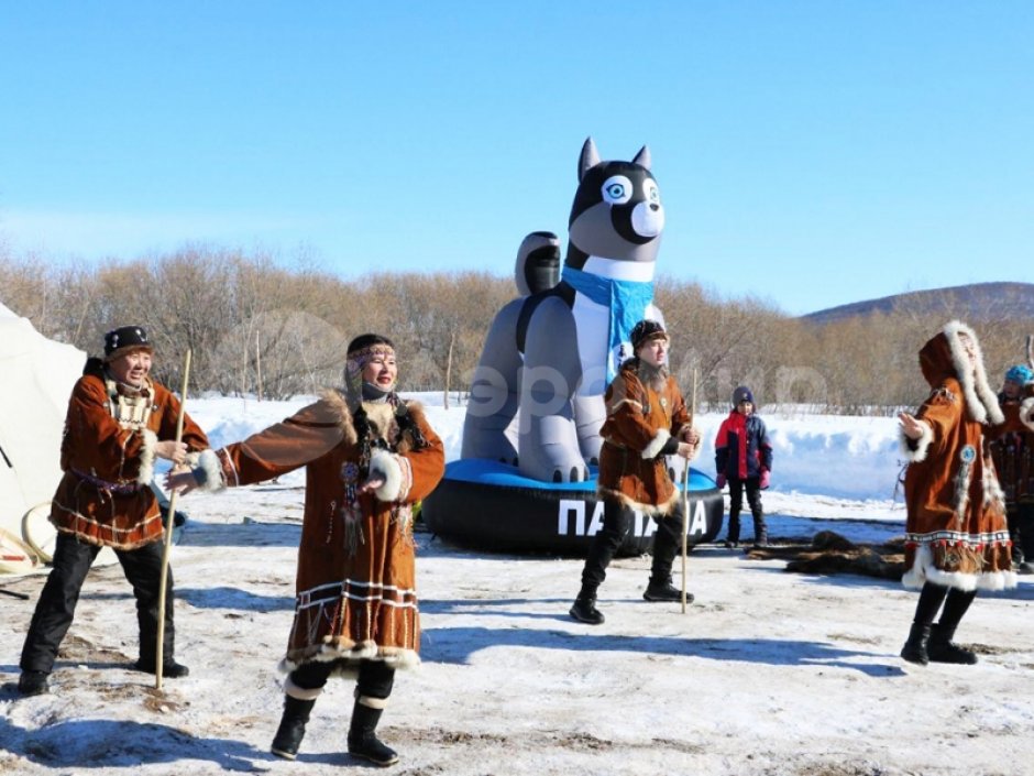 Надувная собака, хаски, овчарка