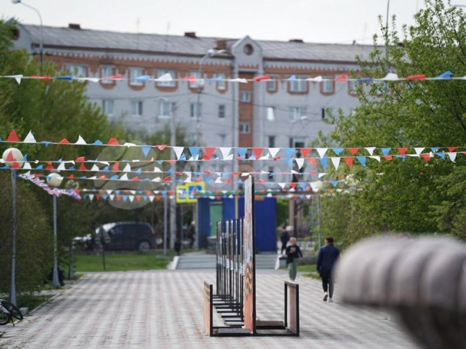 Флажная лента разноцветная — яркие цвета для праздника