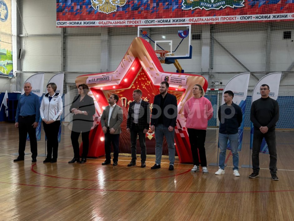 Торжественная фотозона С Днем Победы — надувная конструкция для Дня Победы и 9 мая