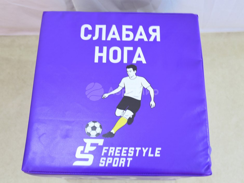 Большой игральный кубик с надписью