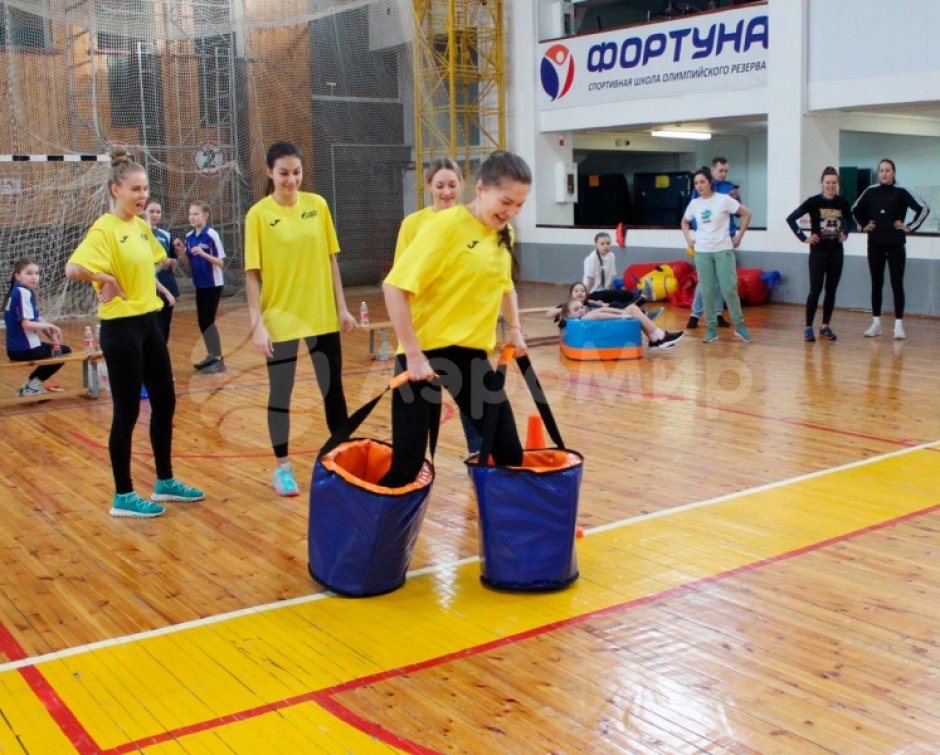 Командный игровой реквизит Забег в ведрах — для шуточных забегов, веселых стартов