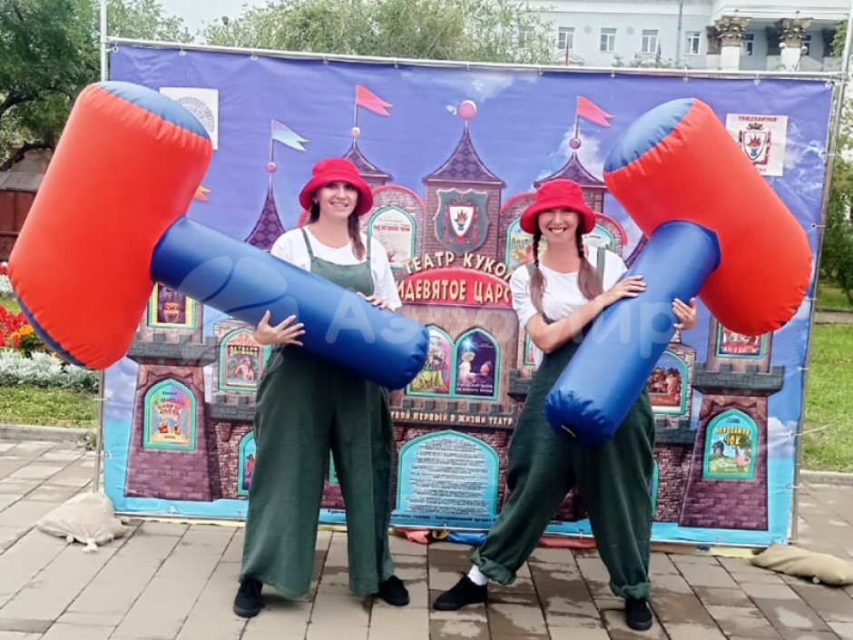 Гигантский молоток для игр на ловкость и скорость