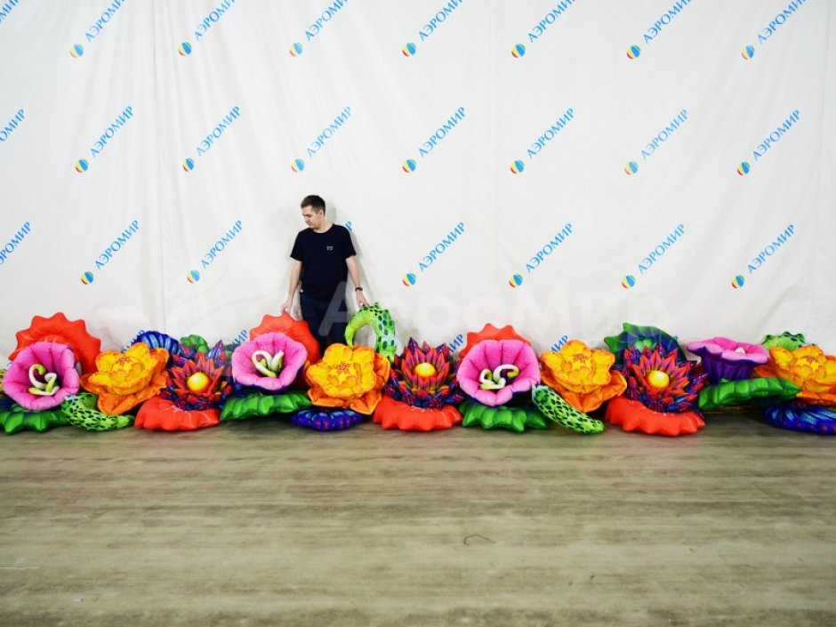 Фэнтези — яркая надувная гирлянда