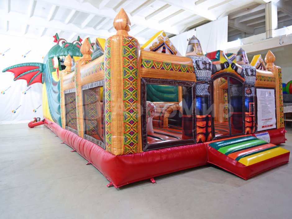 Надувной батут Большой Змей Горыныч — большой авторский батут-горка на 66 м²