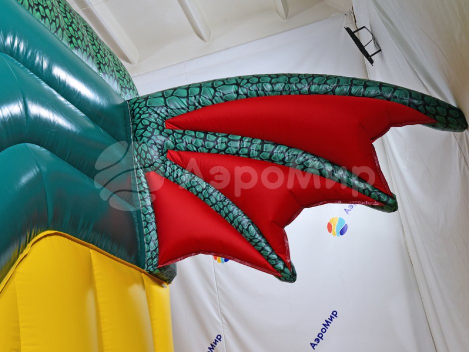 Надувной батут Большой Змей Горыныч — большой авторский батут-горка на 66 м²