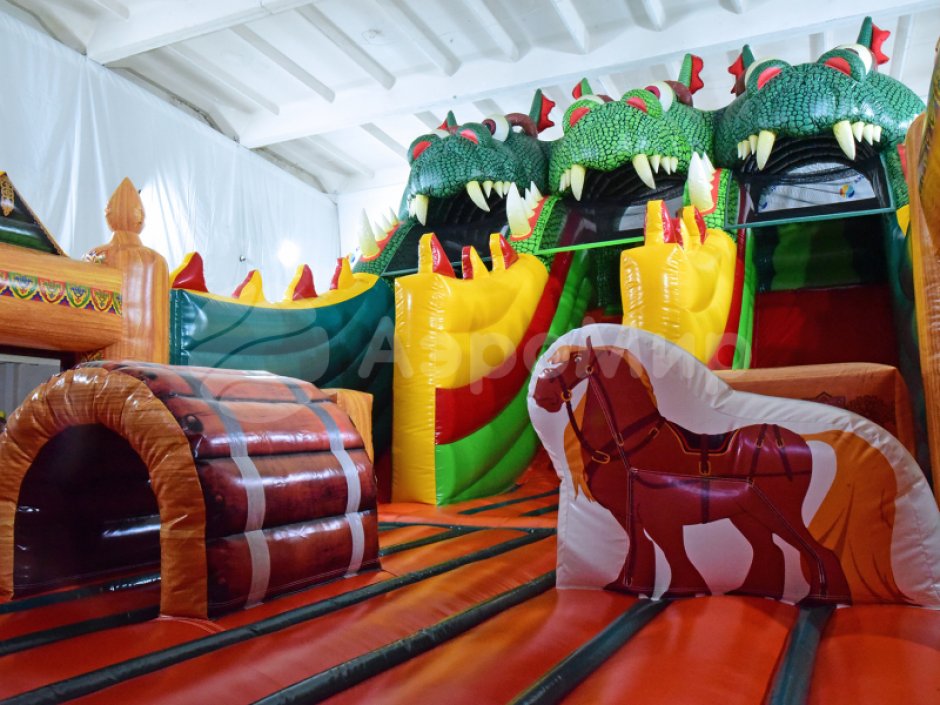 Надувной батут Большой Змей Горыныч — большой авторский батут-горка на 66 м²