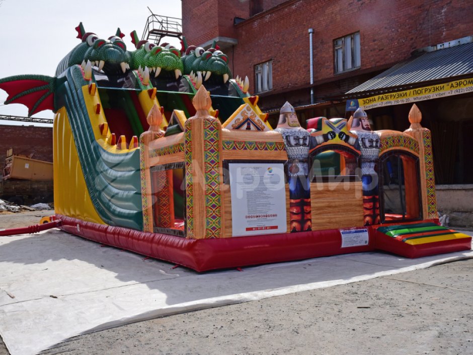 Надувной батут Большой Змей Горыныч — большой авторский батут-горка на 66 м²