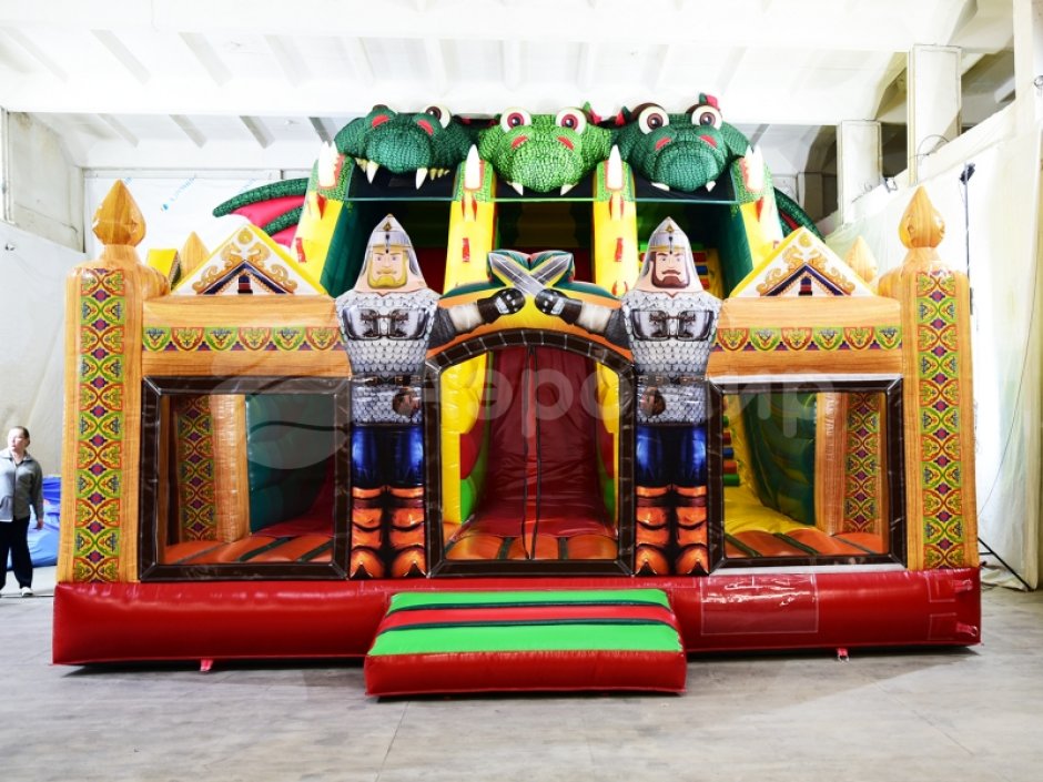 Большой надувной батутный комплекс Змей Горыныч