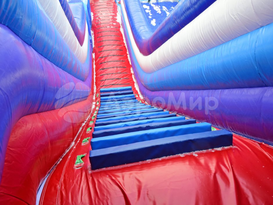 Зимняя горка Снежная — надувной аттракцион для катания