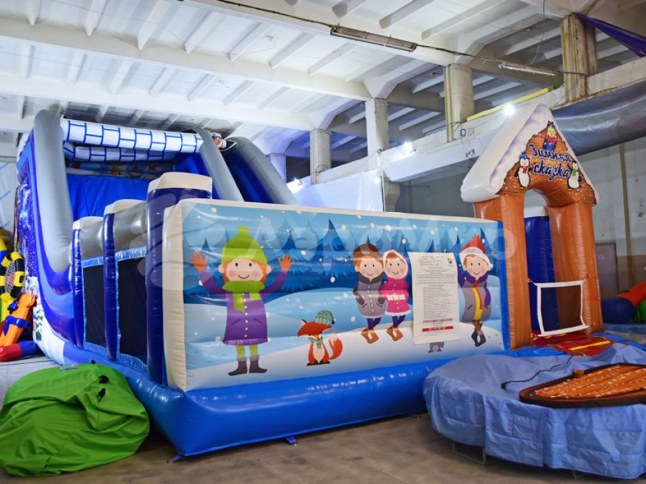 Надувная горка БС-102 «Зимняя сказка»