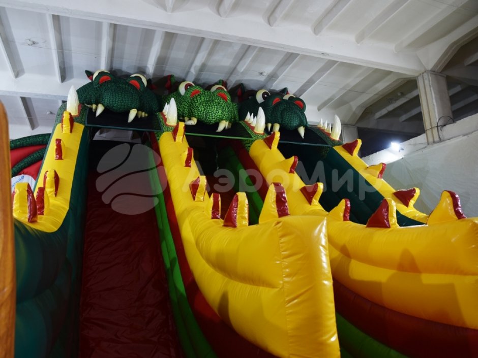 Большой надувной батутный комплекс Змей Горыныч