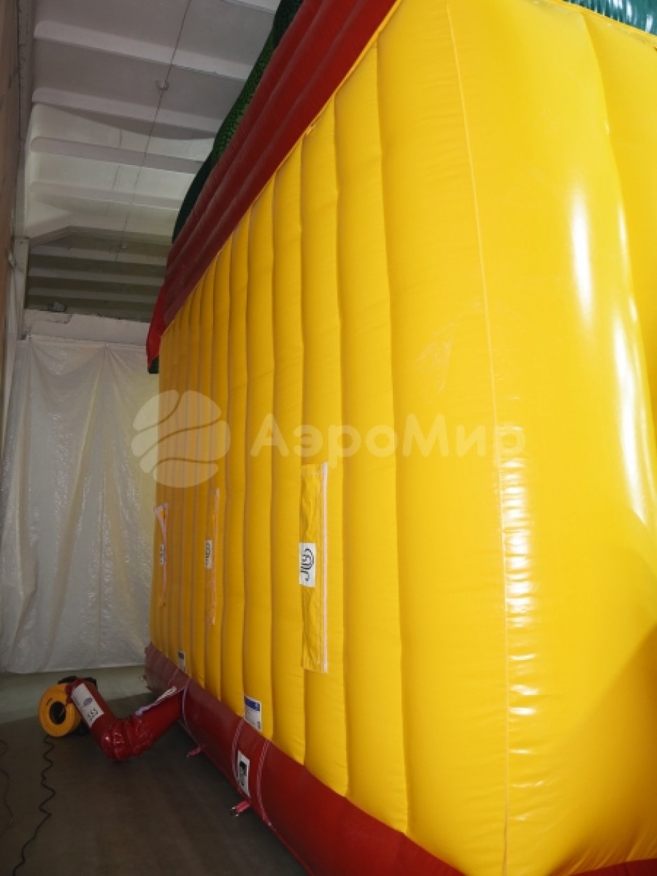 Большой надувной батутный комплекс Змей Горыныч