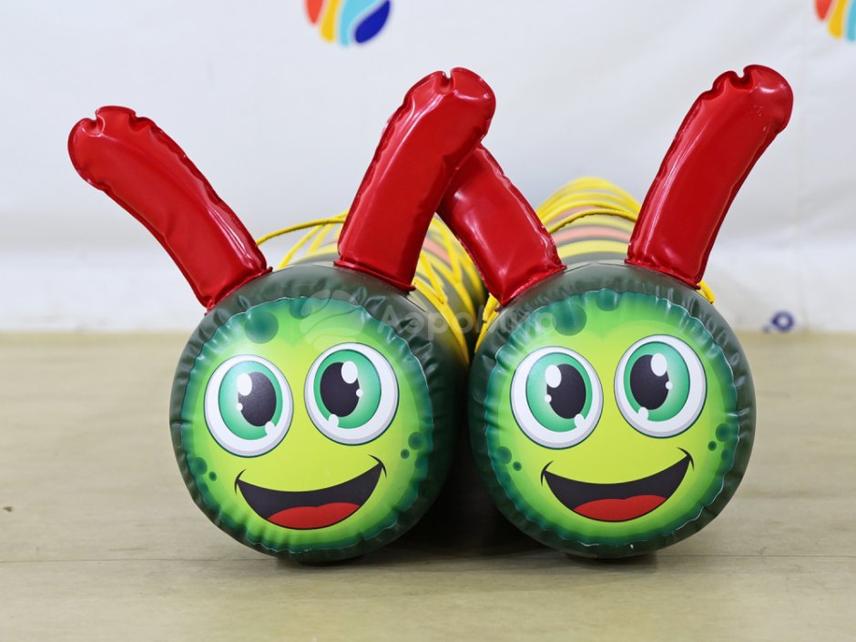 Игровой аттракцион гусеница