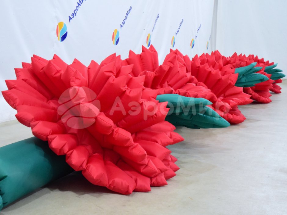 Надувные цветы гвоздики — гирлянда из гвоздик