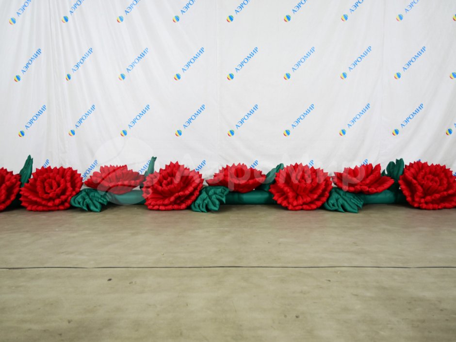 Надувные цветы гвоздики — гирлянда из гвоздик
