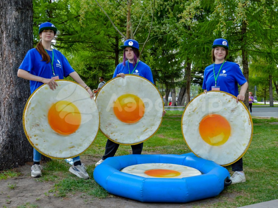 Командная забава — лови сковородкой