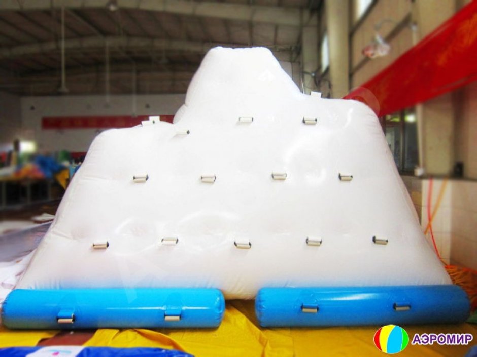 Надувная водная горка скала
