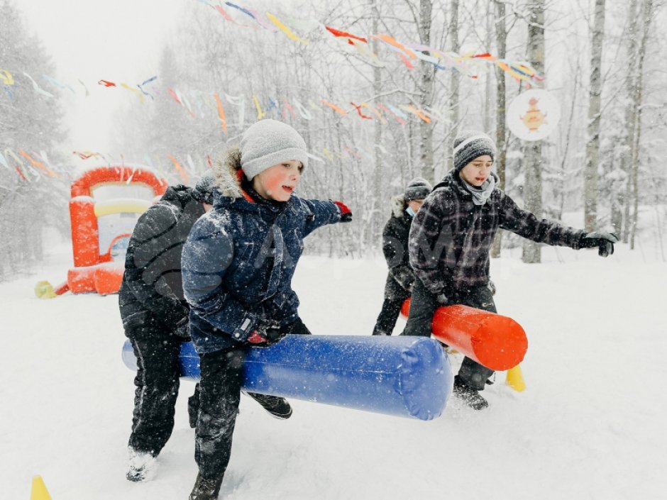 Командный игровой реквизит Бабука — надувная дубина для забав и состязаний