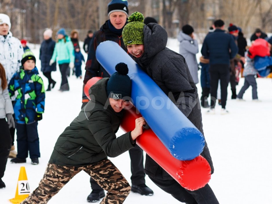 Командный игровой реквизит Бабука — надувная дубина для забав и состязаний