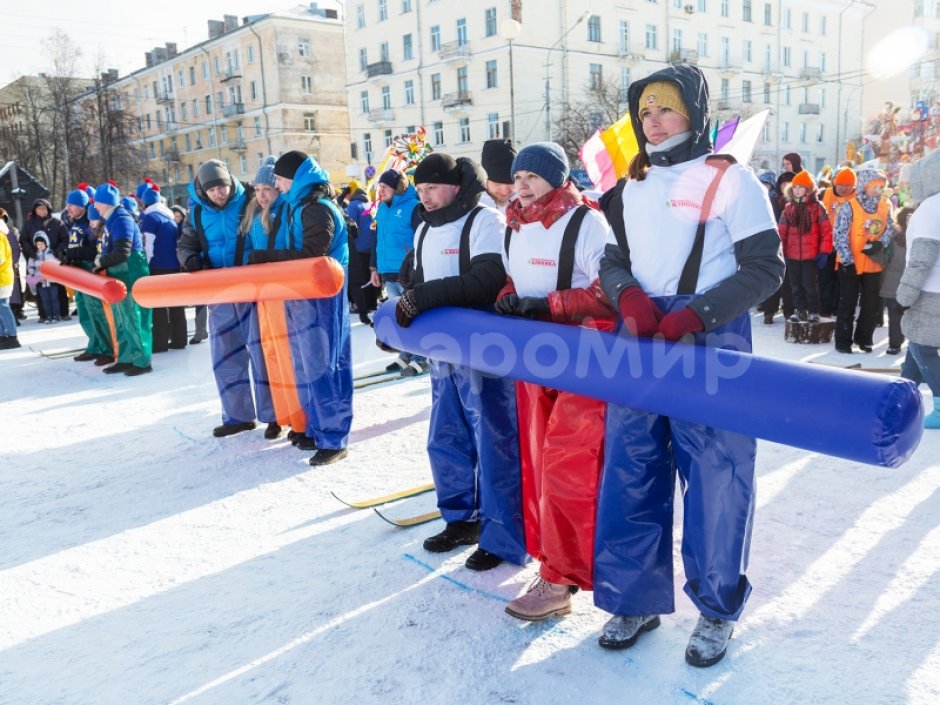Командный игровой реквизит Бабука — надувная дубина для забав и состязаний
