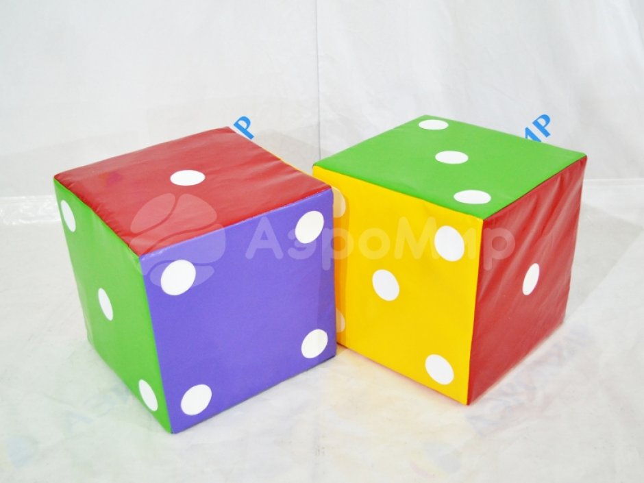 Гигантские кости — большие игральные кубики