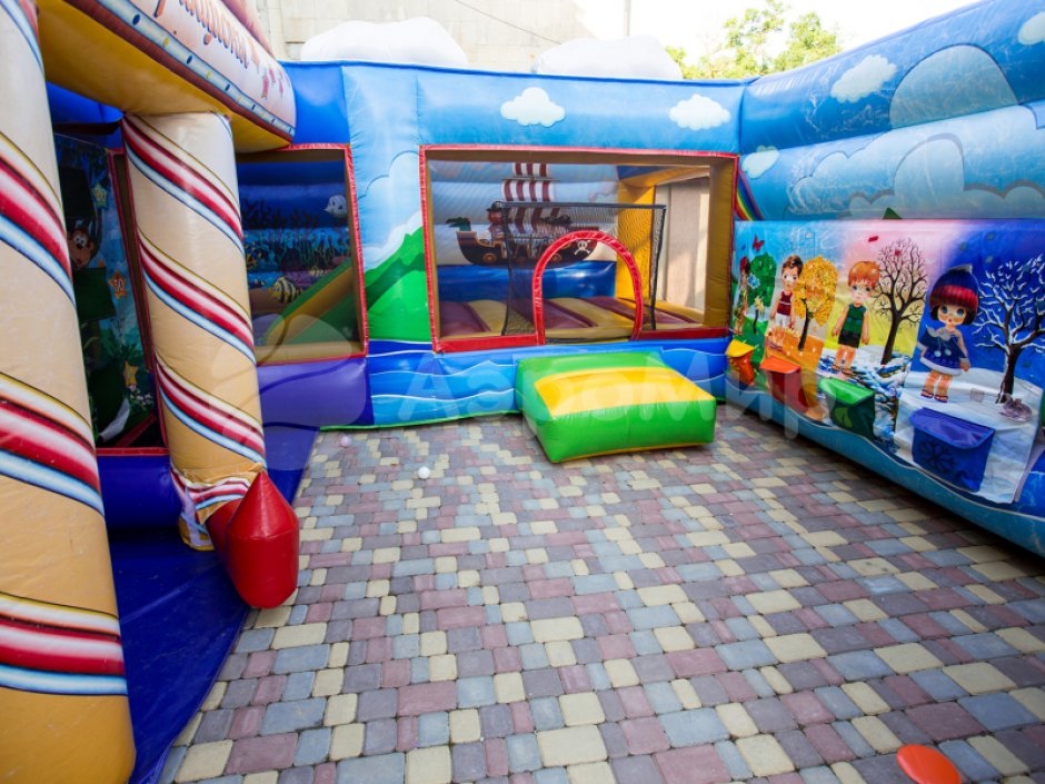 Надувной игровой комплекс «Радуга» — центр развлечения детей для бизнеса