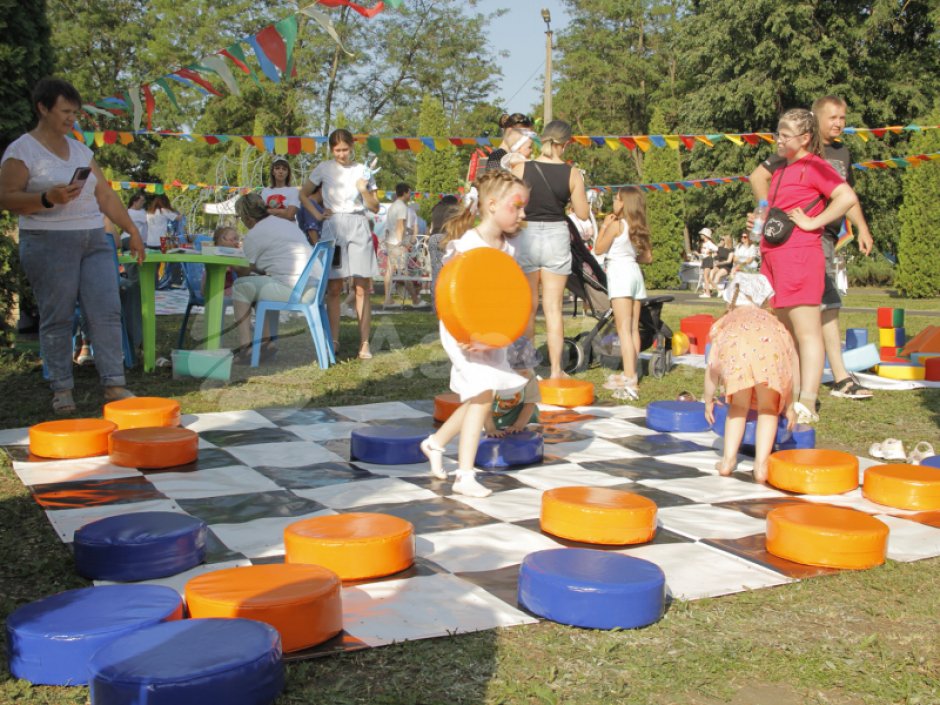 Мягкий игровой набор для игры в шашки