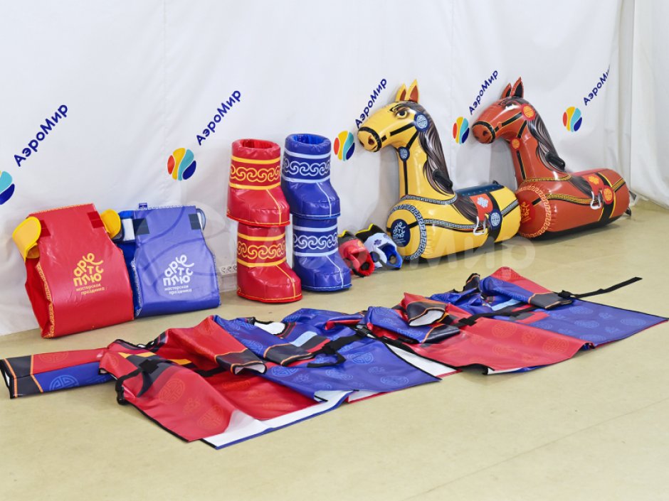 Гигантские памперсы для забегов и забав