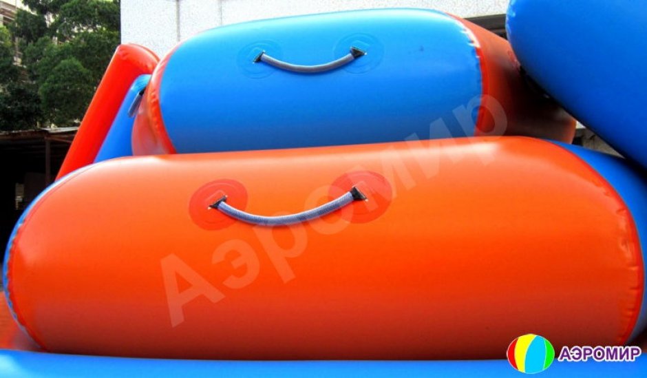 Надувная Пирамида для водного аттракциона