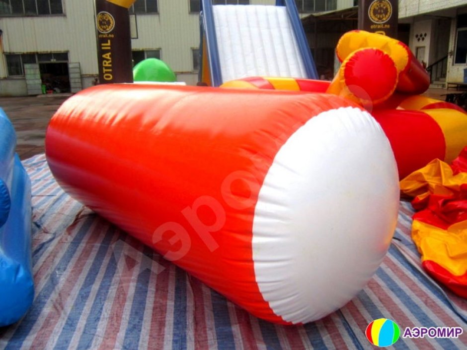 Надувная горка Шатл для открытой воды или большого бассейна