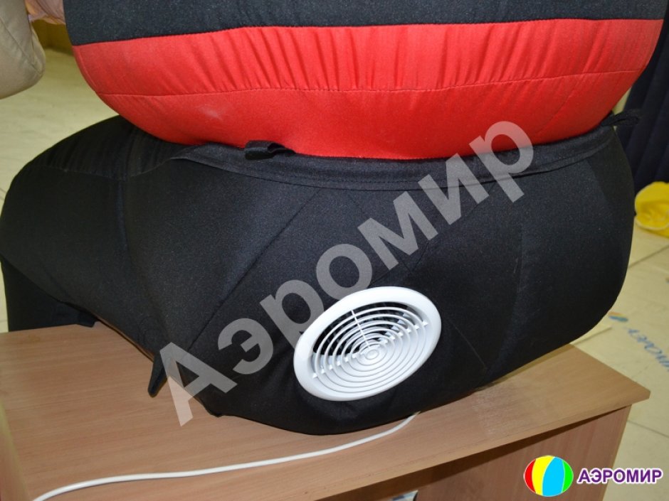 Надувные фигуры на крышу — сидячие фигуры для рекламы на крушу или подиум