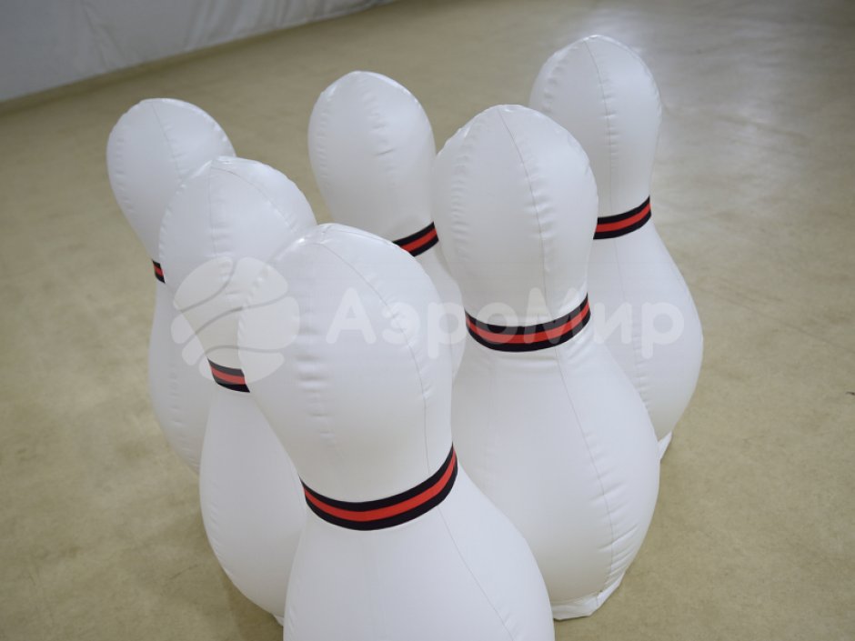 Надувные кегли с мячом