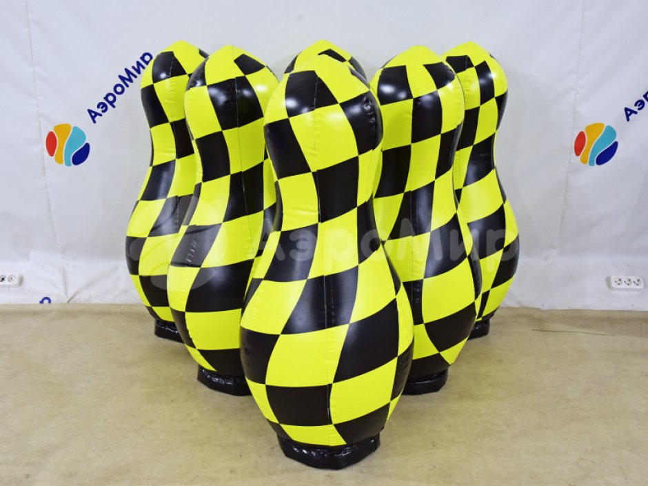 Надувные кегли с мячом