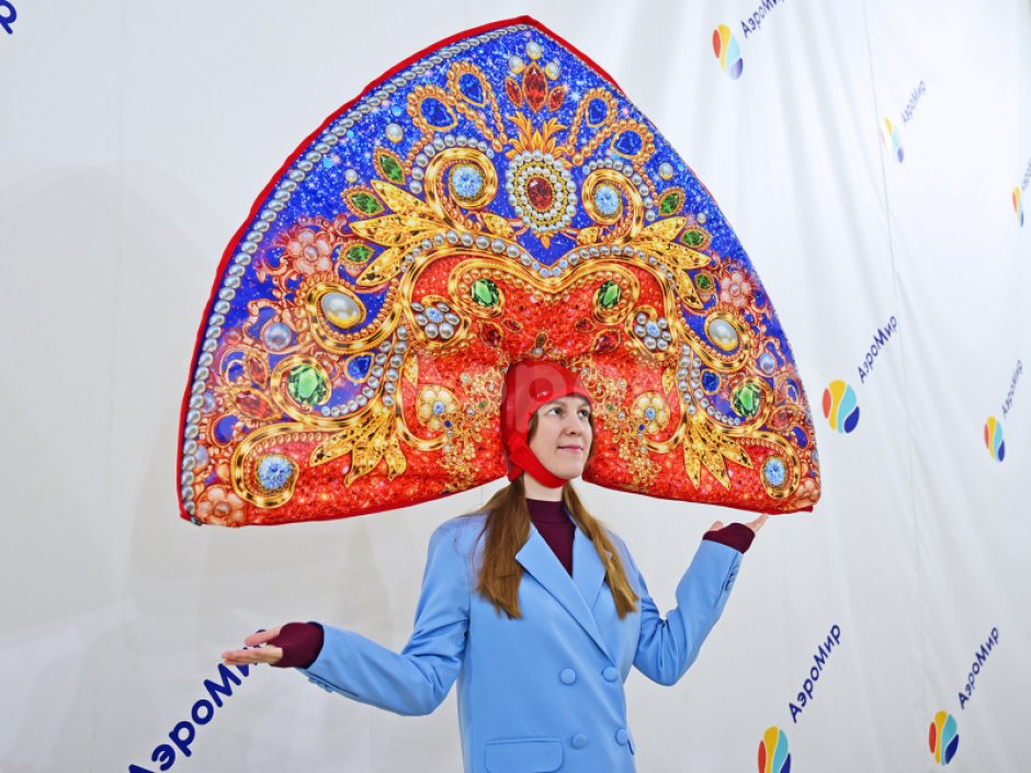 Мега кокошник