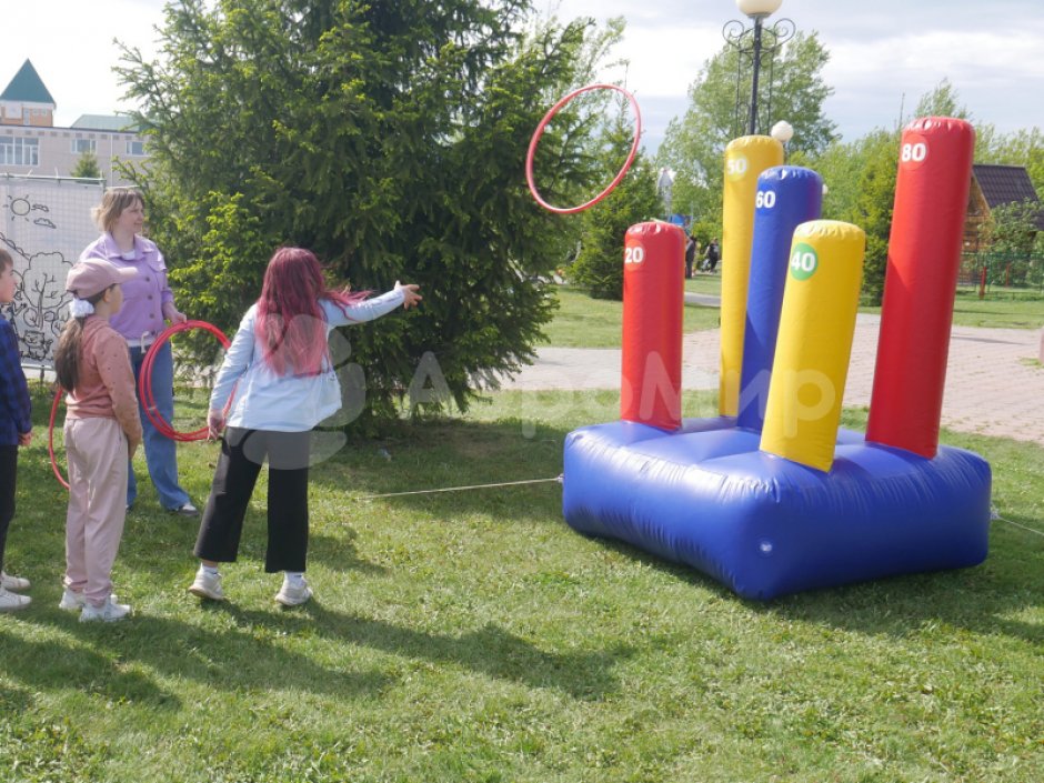 Командный игровой реквизит Надувной кольцеброс Столбики