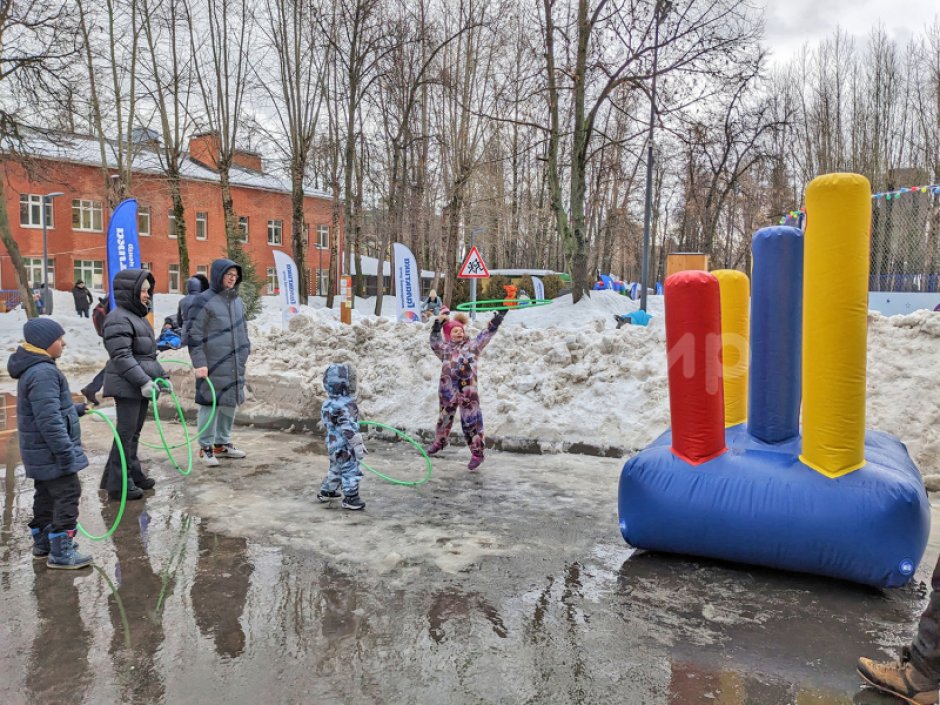 Командный игровой реквизит Надувной кольцеброс Столбики