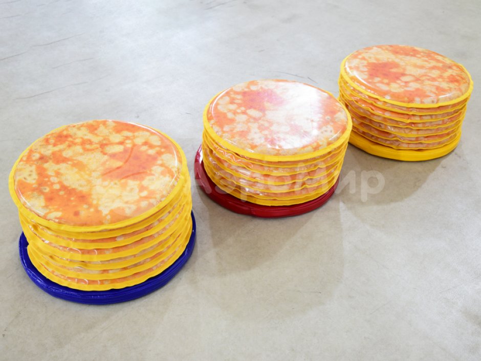 Поймай Блины — народные забавы