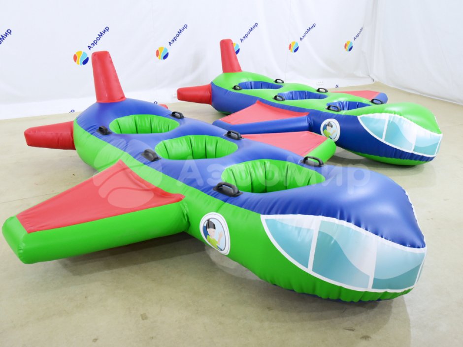 Самолет — игровое оборудование на силу и ловкость