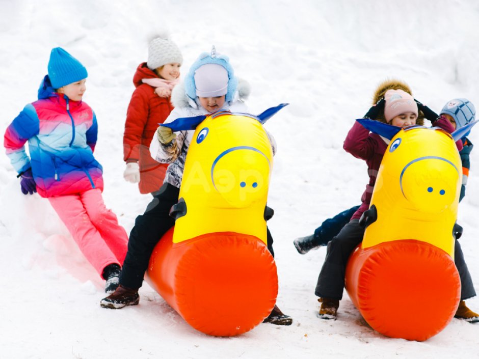 Лошадиные скачки — командный игровой реквизит для забегов и эстафет