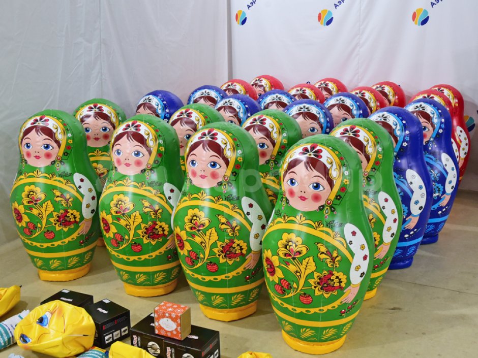 Большие надувные кегли с мячом