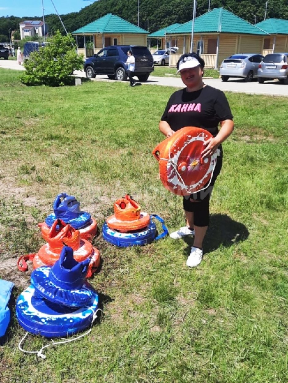 Гигантская розетка — командный аттракцион на двоих участников