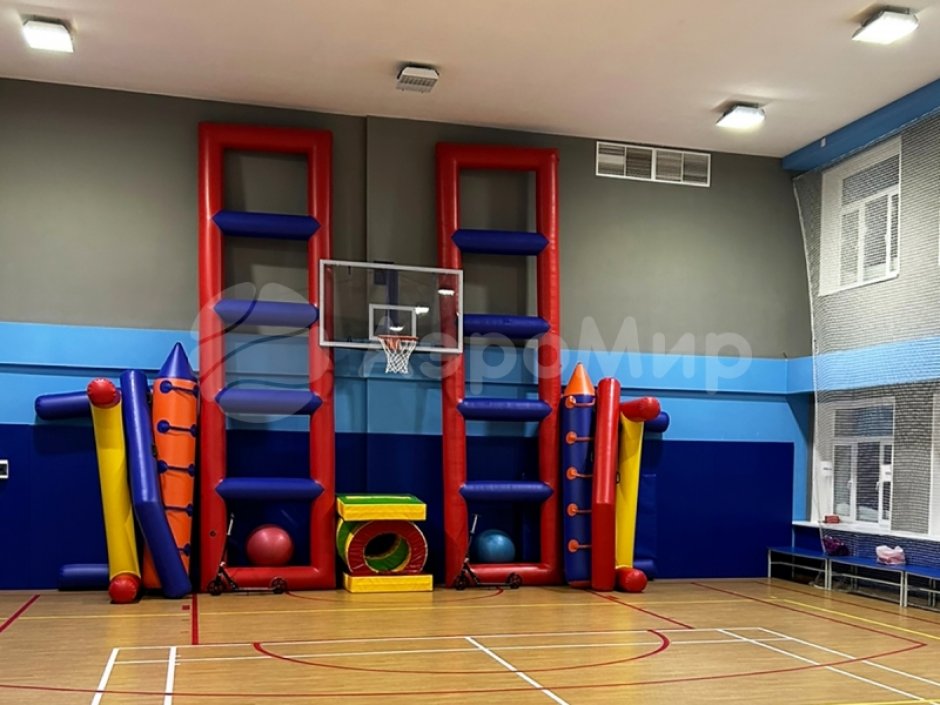 Лестница — универсальный командный аттракцион для забегов