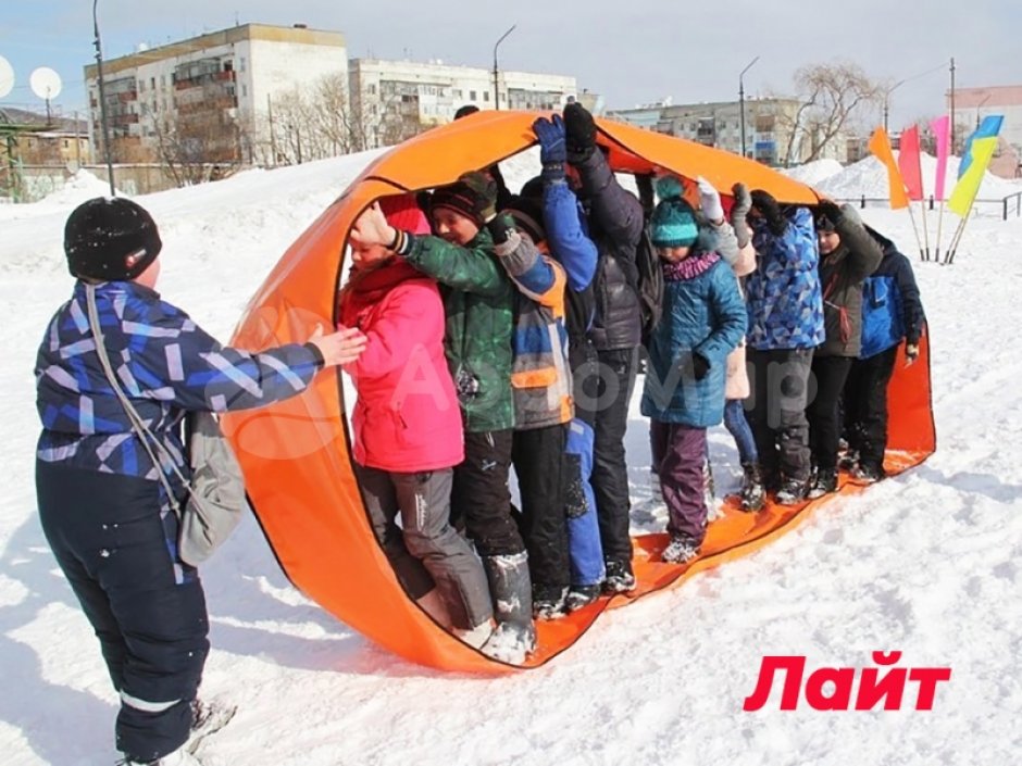 Гусеница — забавный реквизит для эстафет зимой и летом