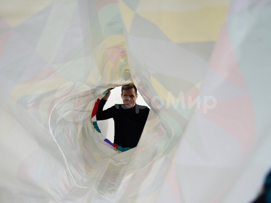 Туннель-рукав - простое и яркое оборудование для командных игр