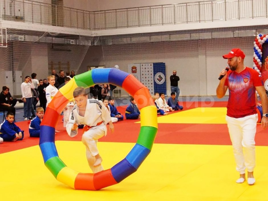 Гигантский обруч для спортивных игр и праздников